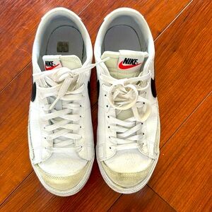 Nike Boys Blazer Sneakers Size 7Y